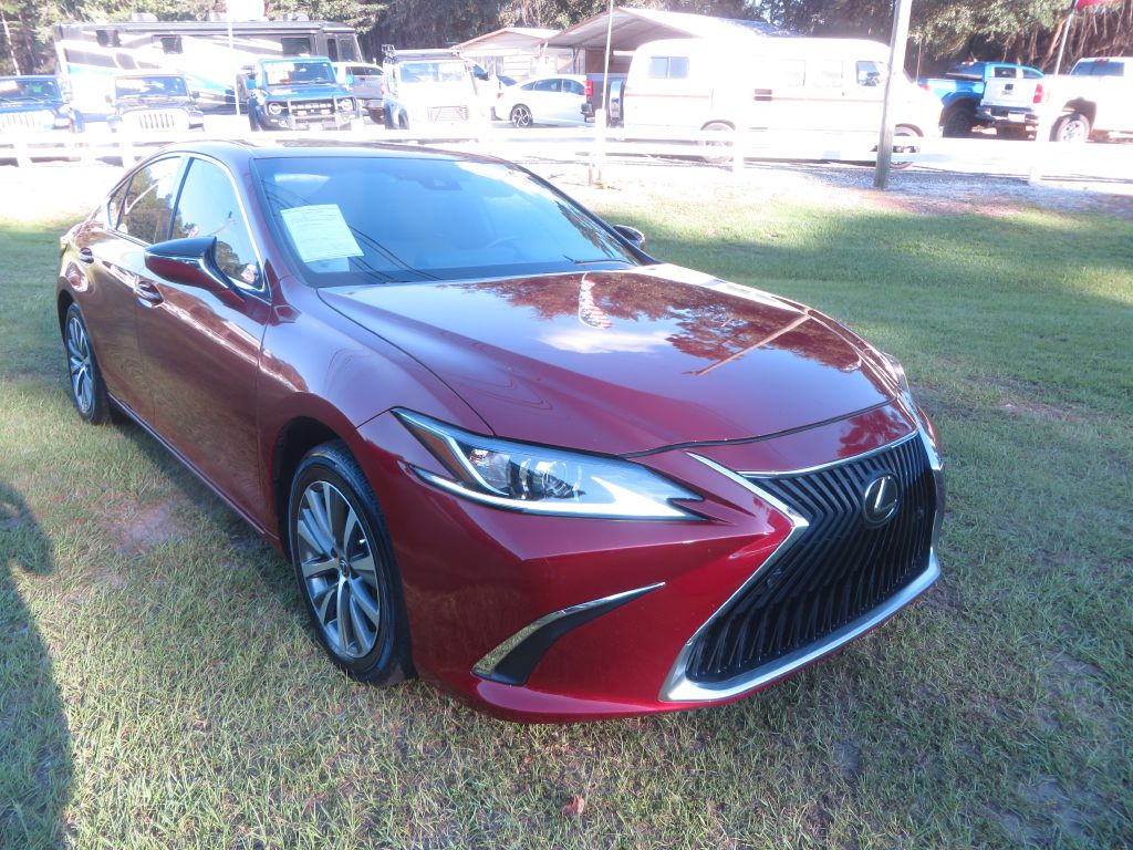 Photo 4 of this LEXUS ES