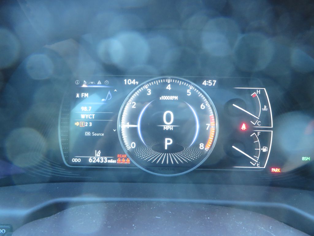 Photo 13 of this LEXUS ES