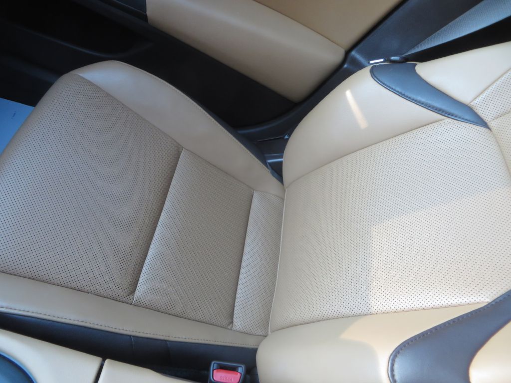 Photo 21 of this LEXUS ES