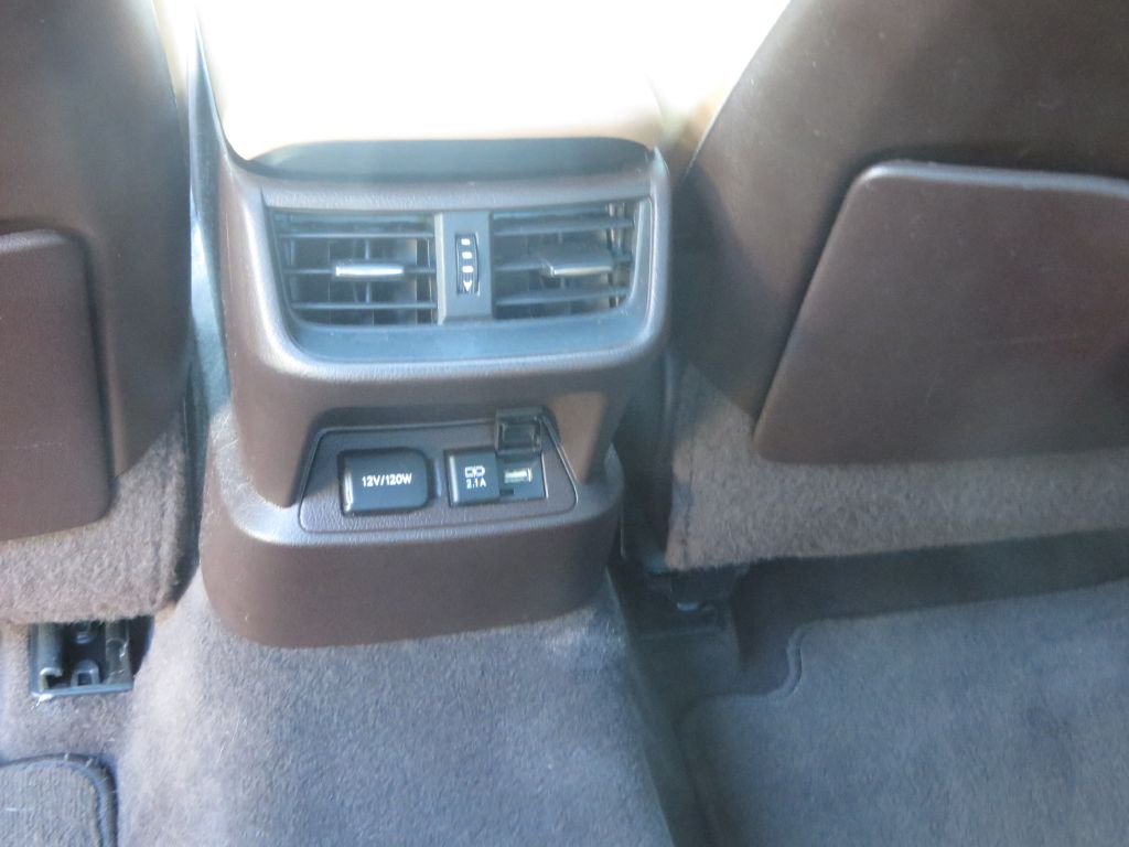Photo 27 of this LEXUS ES