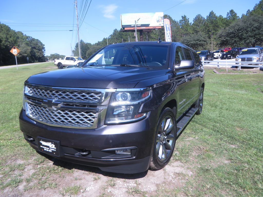 Photo 2 of this CHEVROLET SUBURBAN