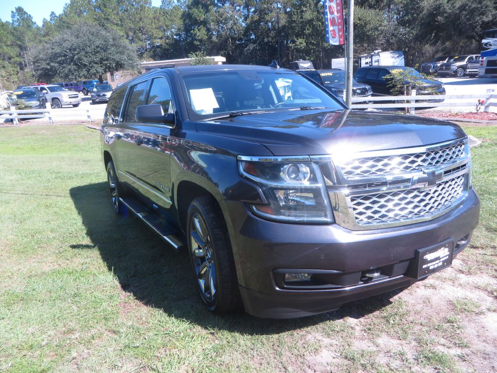 Photo 4 of this CHEVROLET SUBURBAN