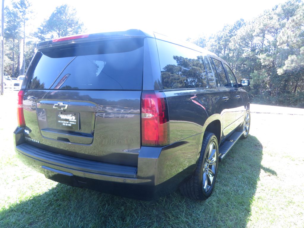 Photo 6 of this CHEVROLET SUBURBAN