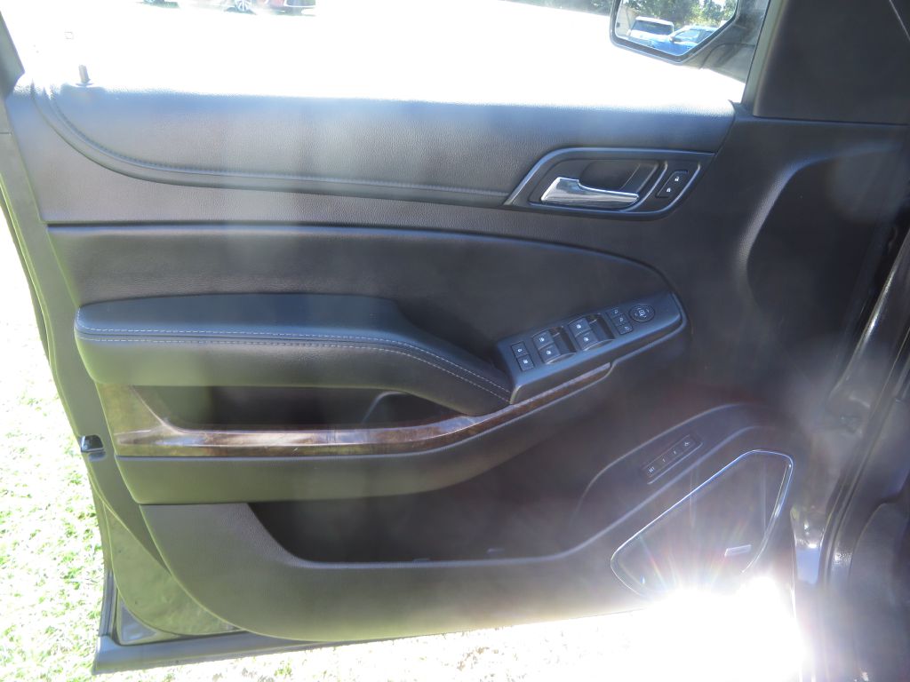 Photo 12 of this CHEVROLET SUBURBAN