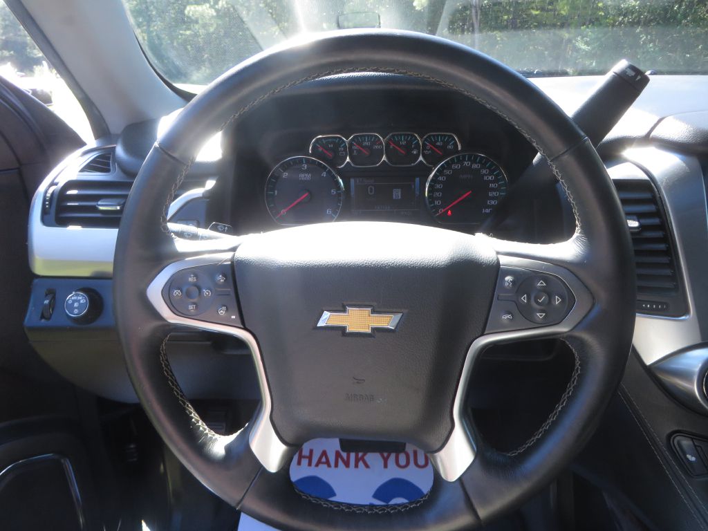 Photo 16 of this CHEVROLET SUBURBAN