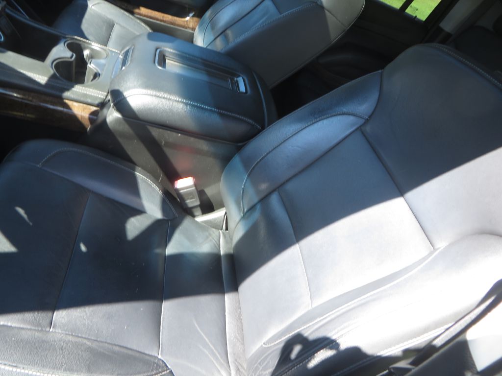 Photo 24 of this CHEVROLET SUBURBAN
