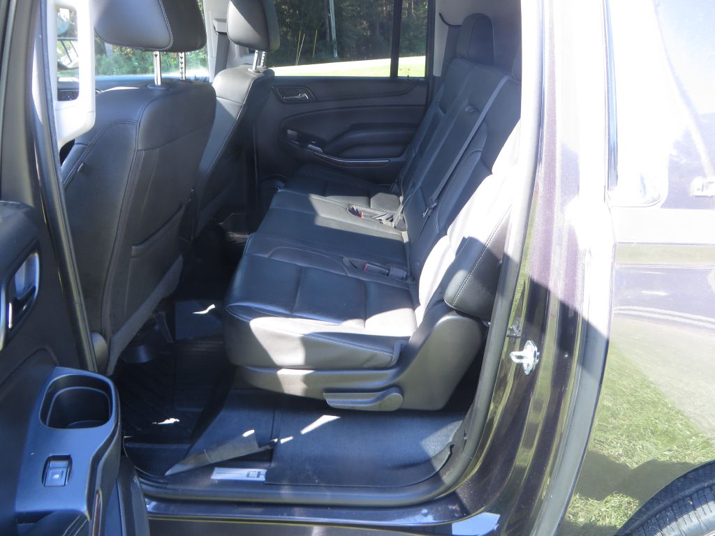 Photo 26 of this CHEVROLET SUBURBAN