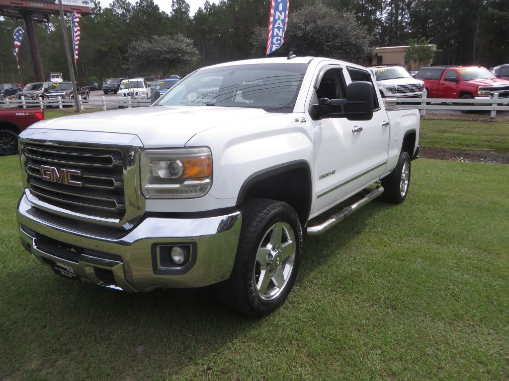 Photo 2 of this GMC SIERRA 2500