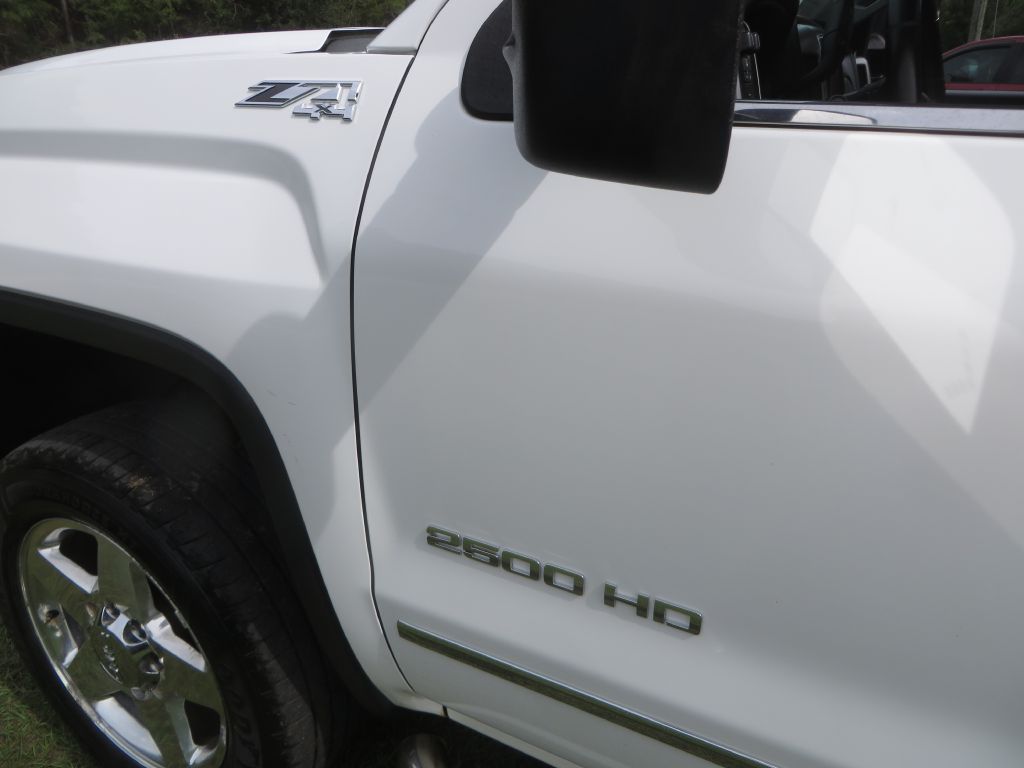 Photo 12 of this GMC SIERRA 2500