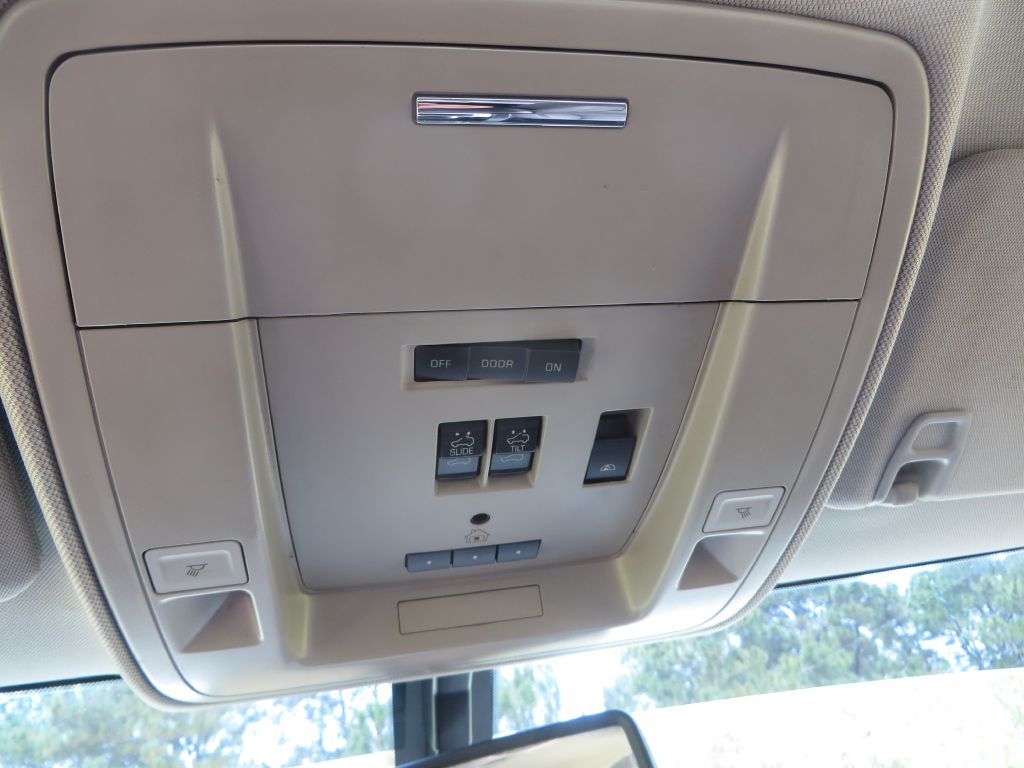 Photo 27 of this GMC SIERRA 2500
