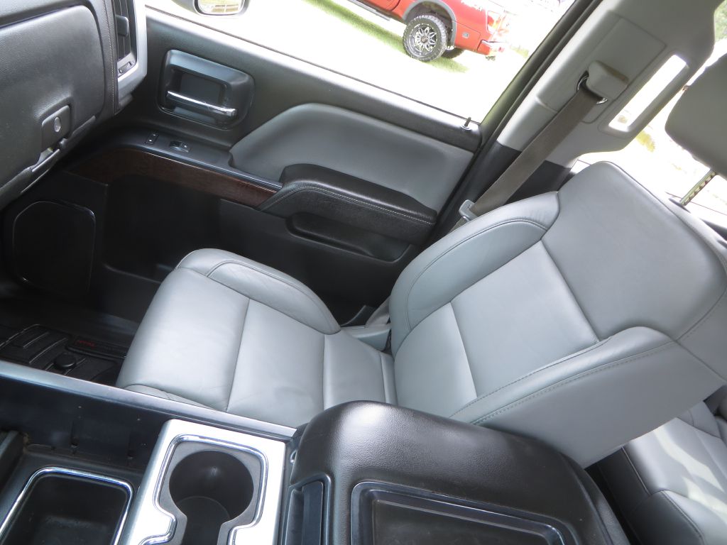 Photo 29 of this GMC SIERRA 2500
