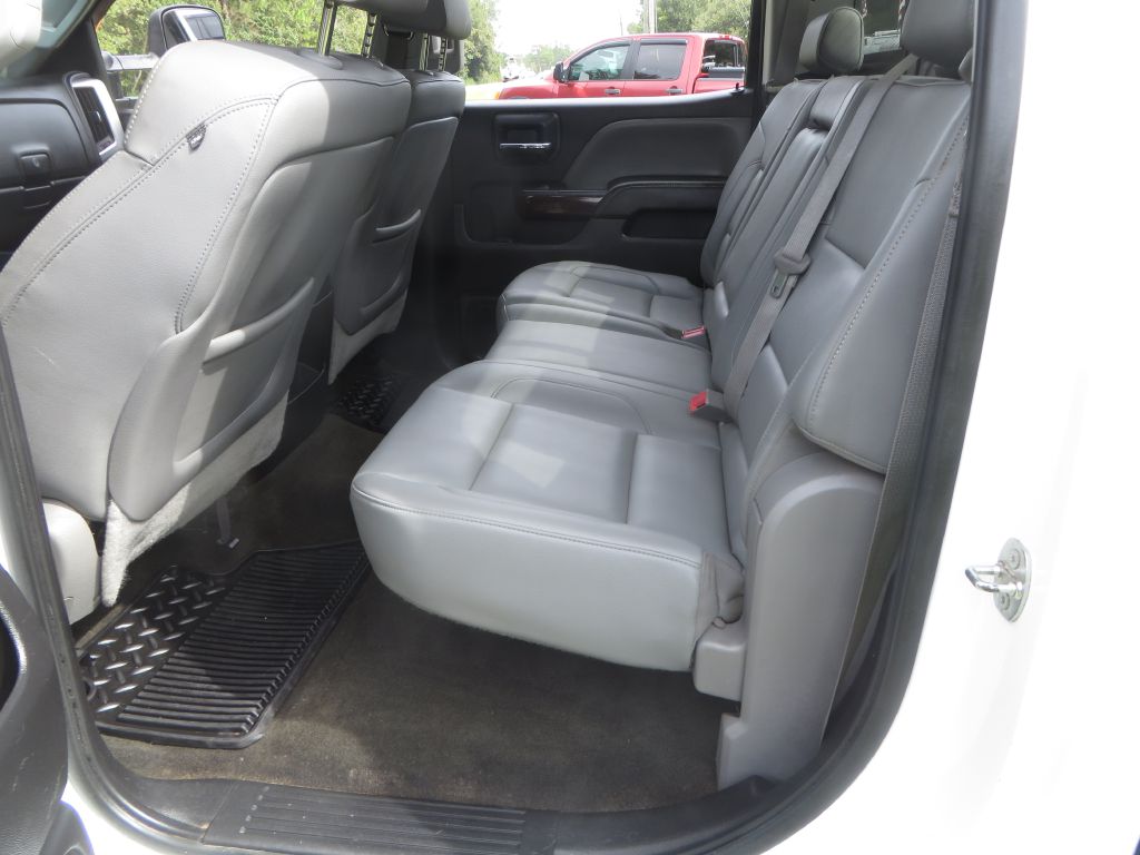 Photo 30 of this GMC SIERRA 2500