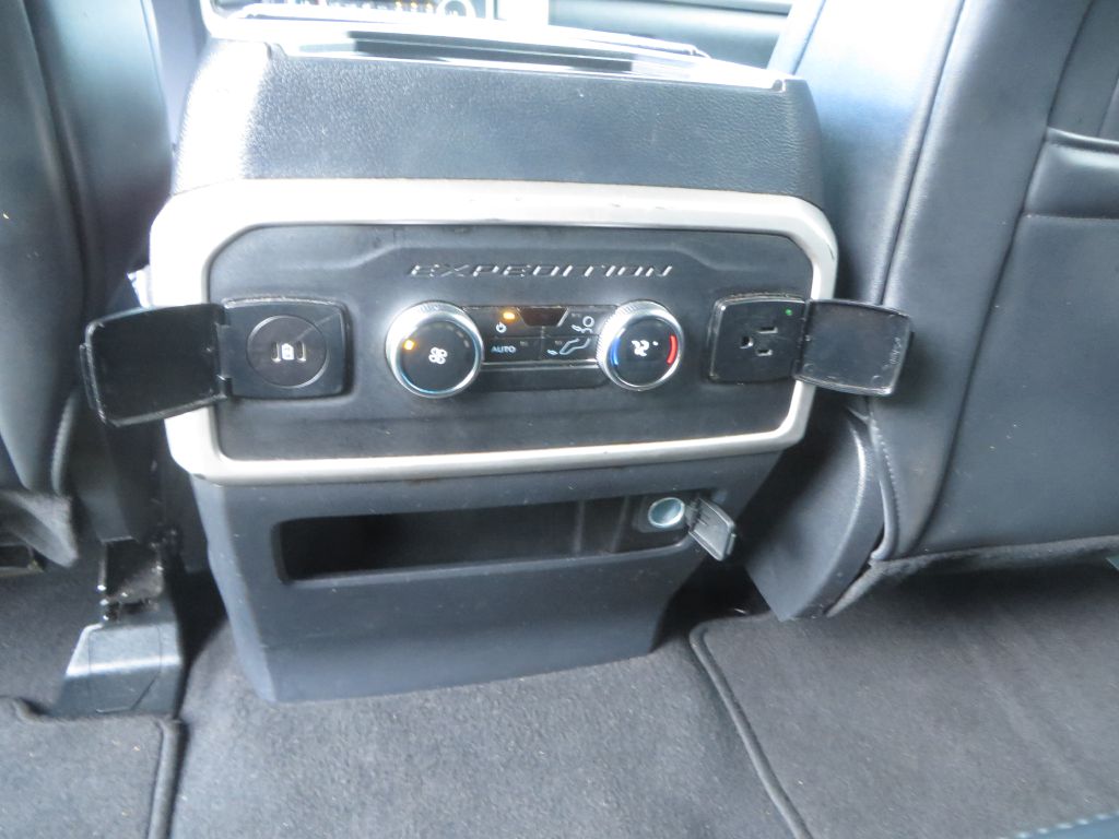 Photo 25 of this FORD EXPEDITION