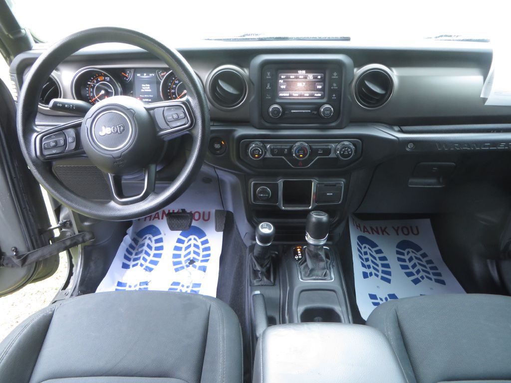 Photo 12 of this JEEP WRANGLER UNLIMI