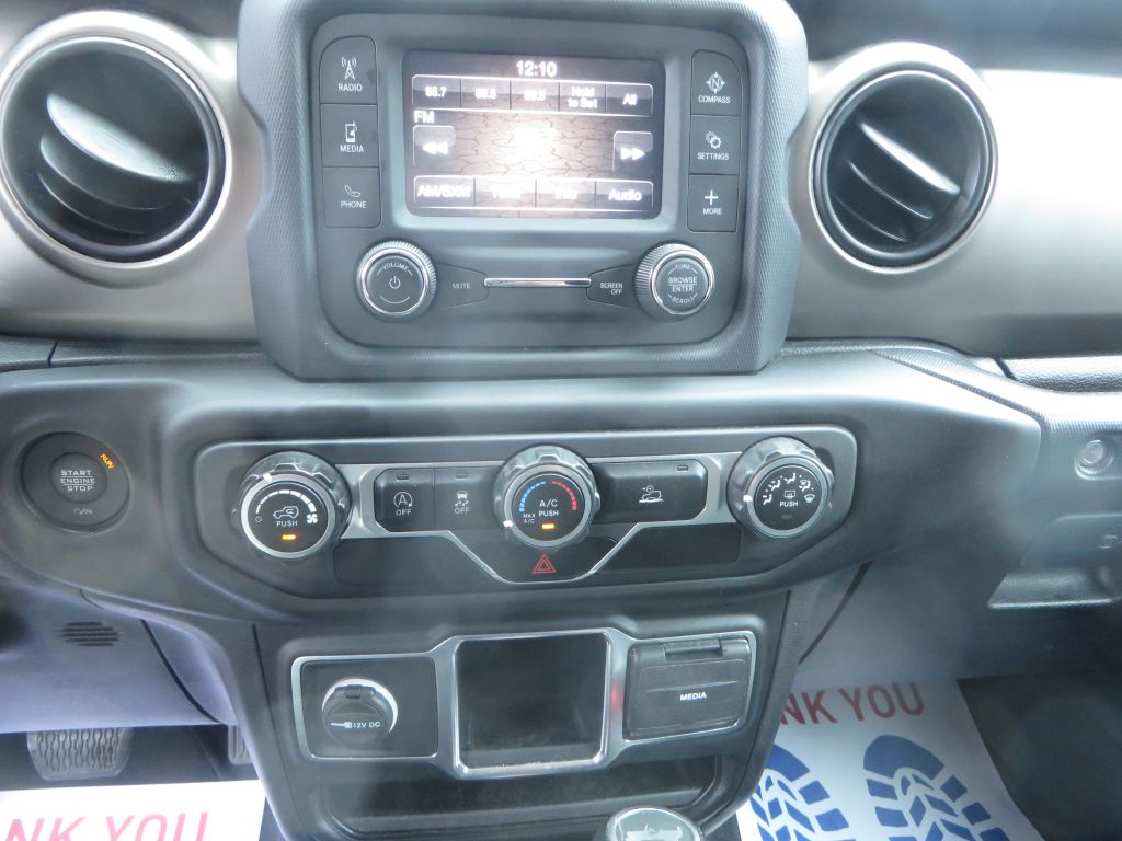 Photo 19 of this JEEP WRANGLER UNLIMI
