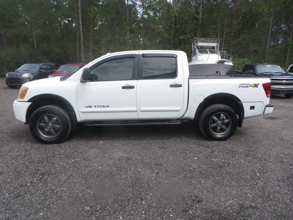 2015 NISSAN TITAN