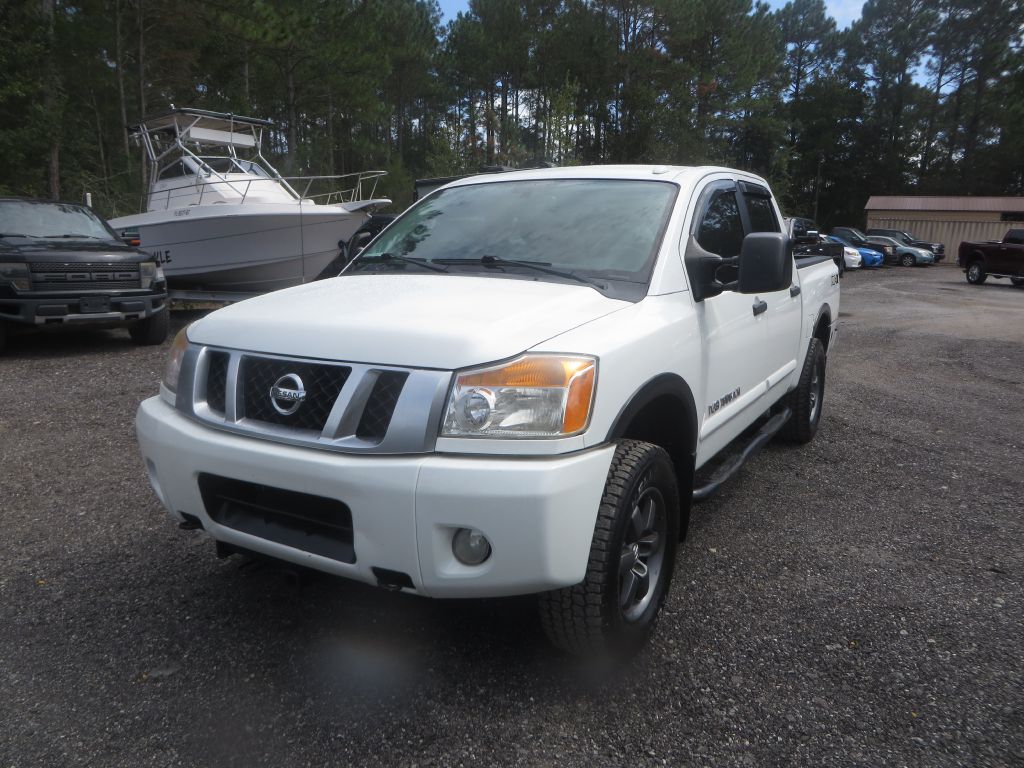 Photo 2 of this NISSAN TITAN