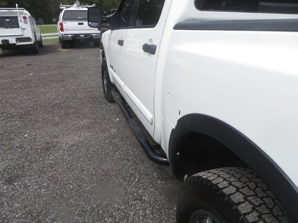 Photo 11 of this NISSAN TITAN