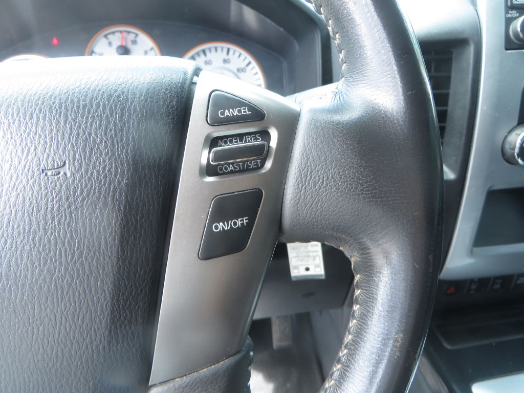 Photo 19 of this NISSAN TITAN