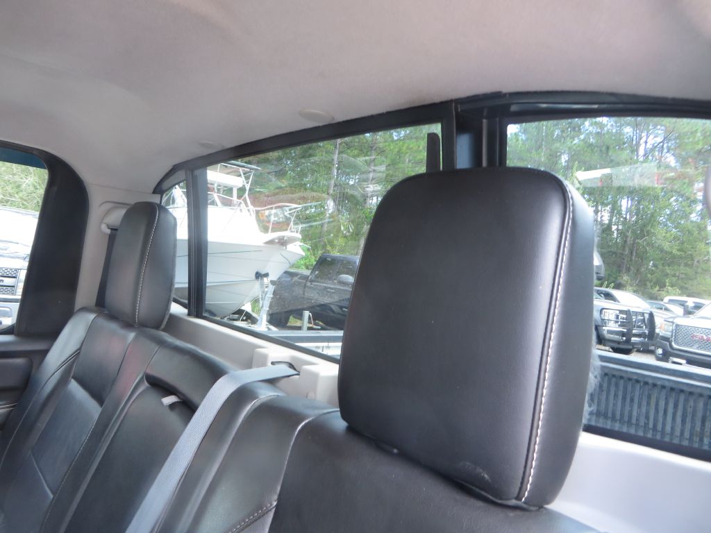Photo 29 of this NISSAN TITAN
