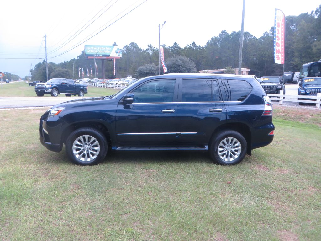 Photo 2 of this LEXUS GX460