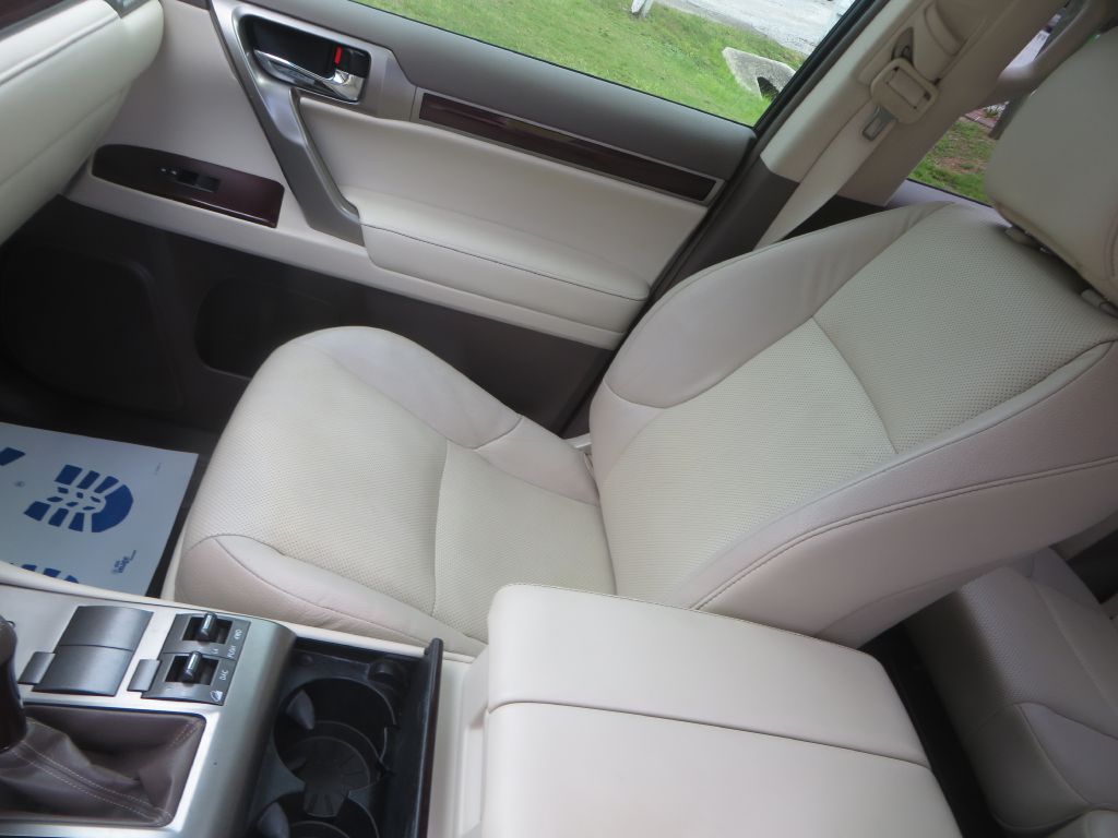 Photo 28 of this LEXUS GX460