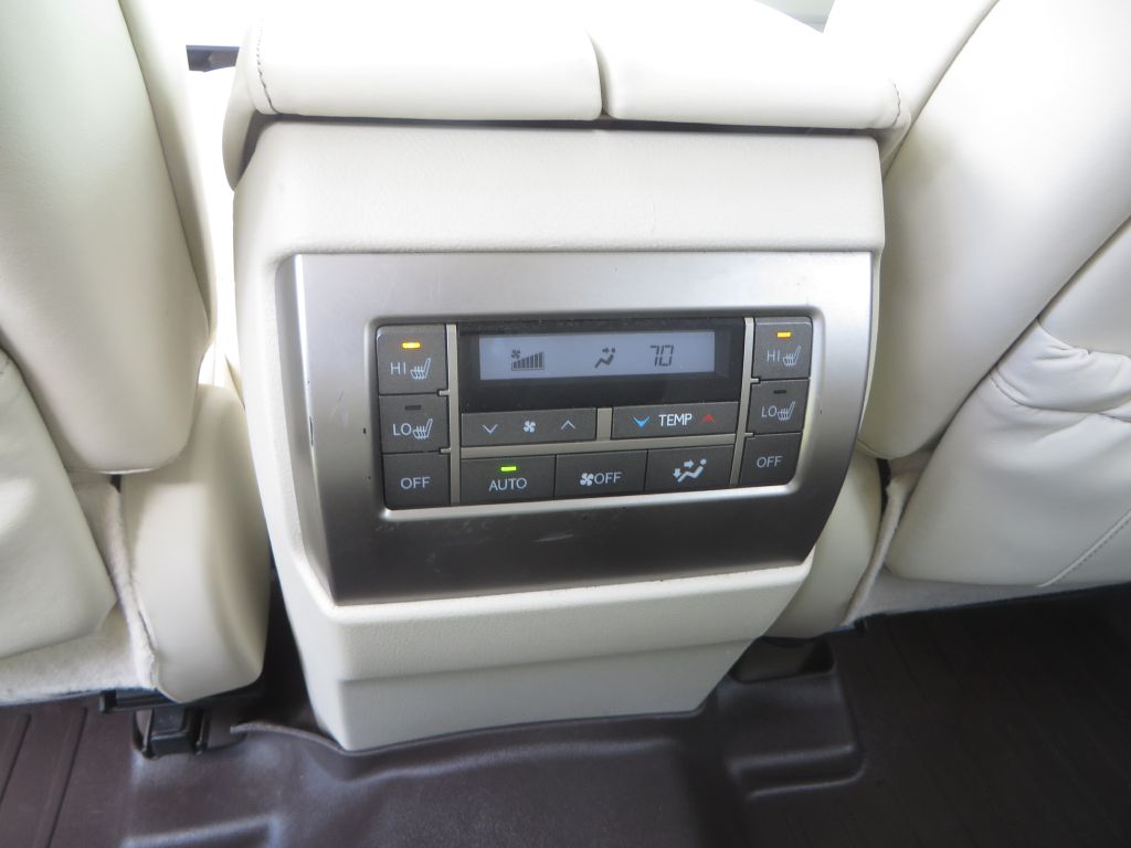 Photo 32 of this LEXUS GX460