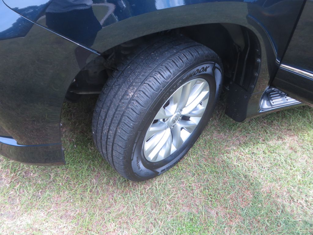 Photo 33 of this LEXUS GX460