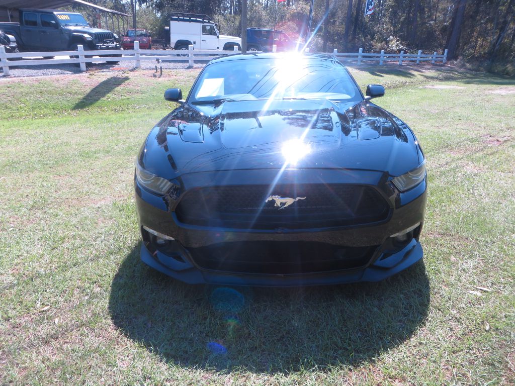 Photo 3 of this FORD MUSTANG