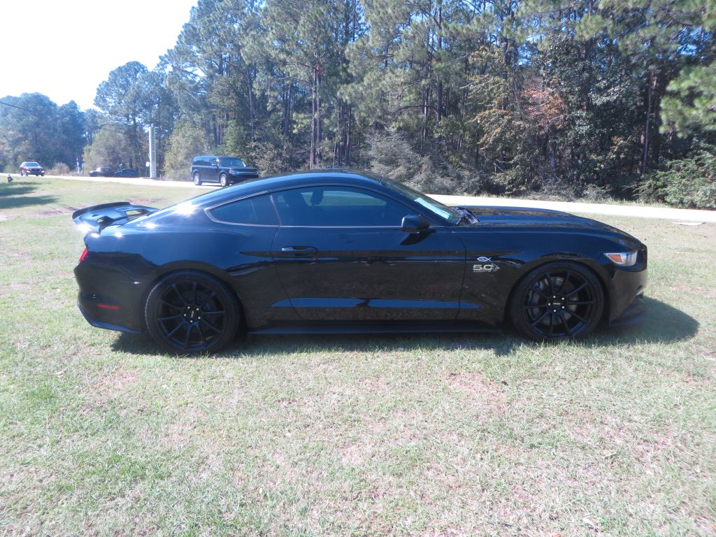 Photo 5 of this FORD MUSTANG
