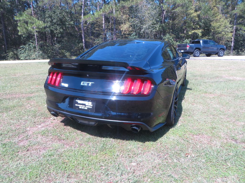 Photo 6 of this FORD MUSTANG