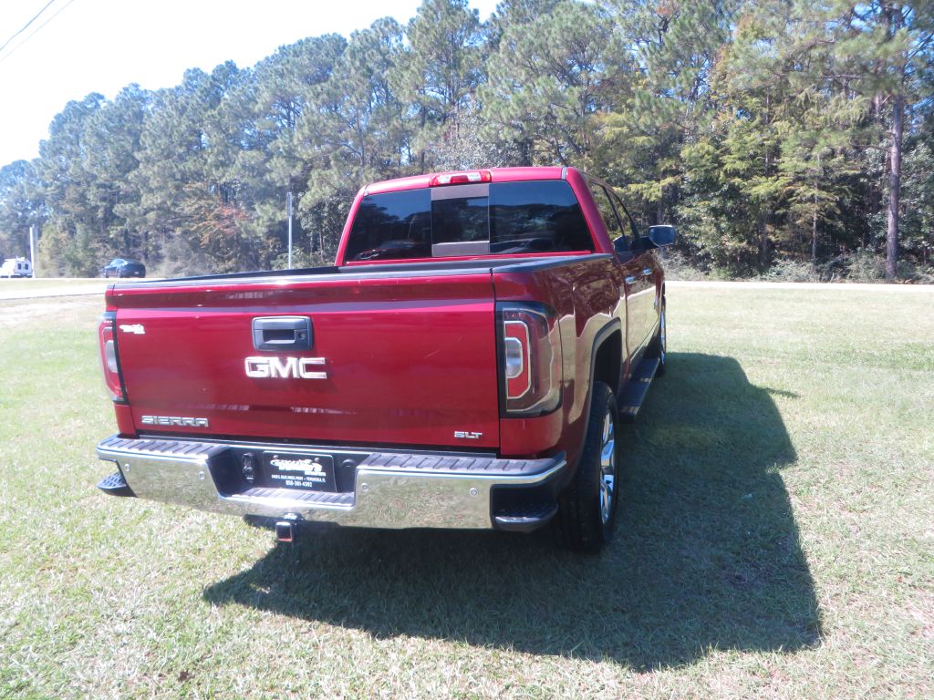Photo 6 of this GMC SIERRA