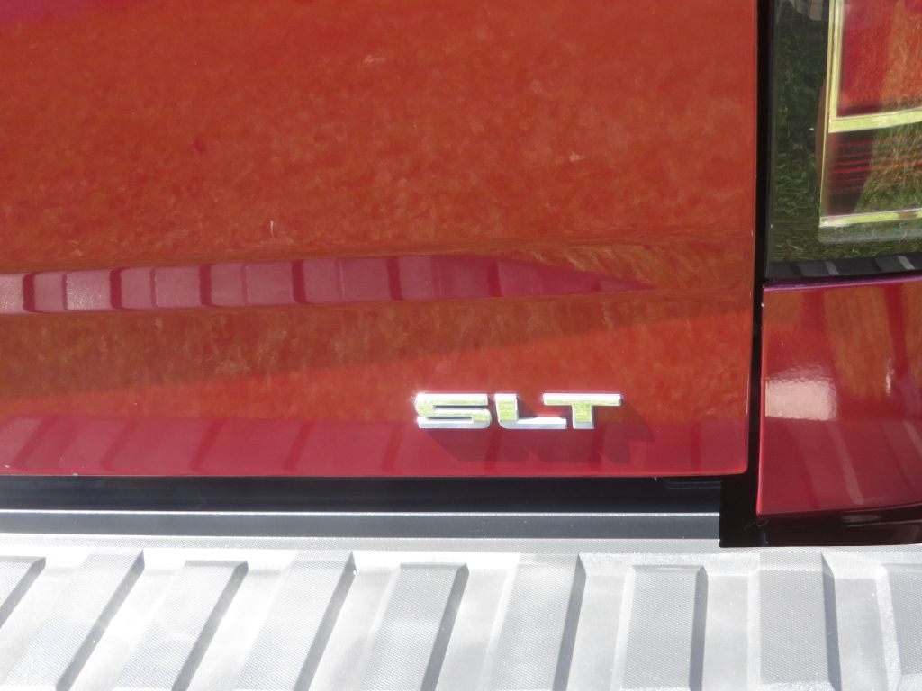 Photo 9 of this GMC SIERRA