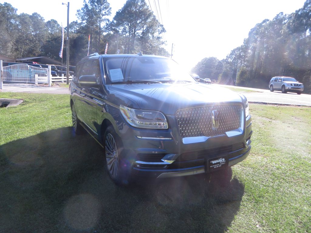 Photo 4 of this LINCOLN NAVIGATOR