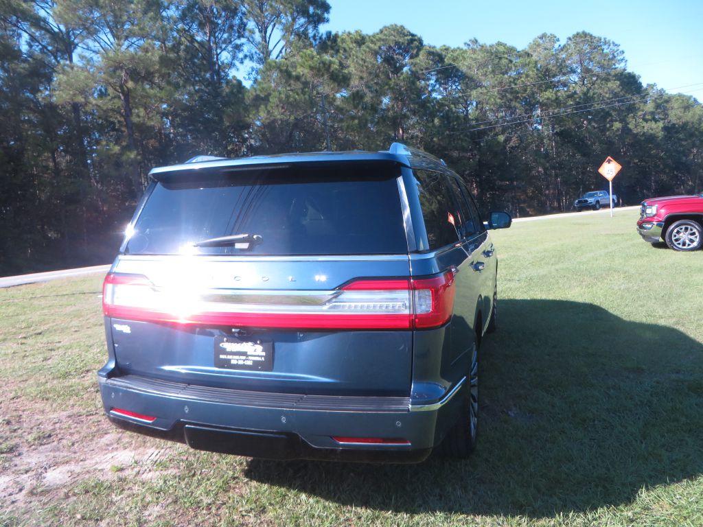 Photo 6 of this LINCOLN NAVIGATOR
