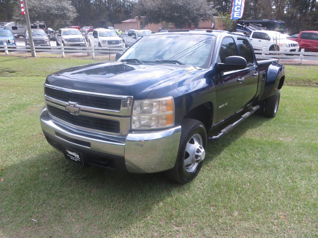 Photo 2 of this CHEVROLET SILVERADO 3500