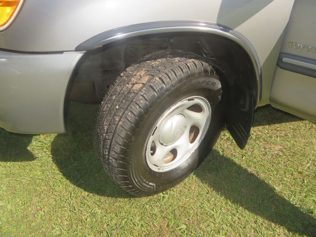 Photo 23 of this TOYOTA TUNDRA