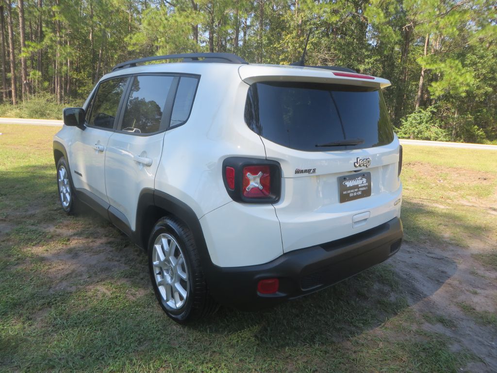 Photo 8 of this JEEP RENEGADE