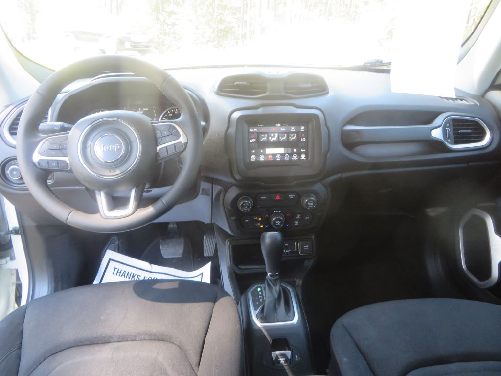 Photo 11 of this JEEP RENEGADE