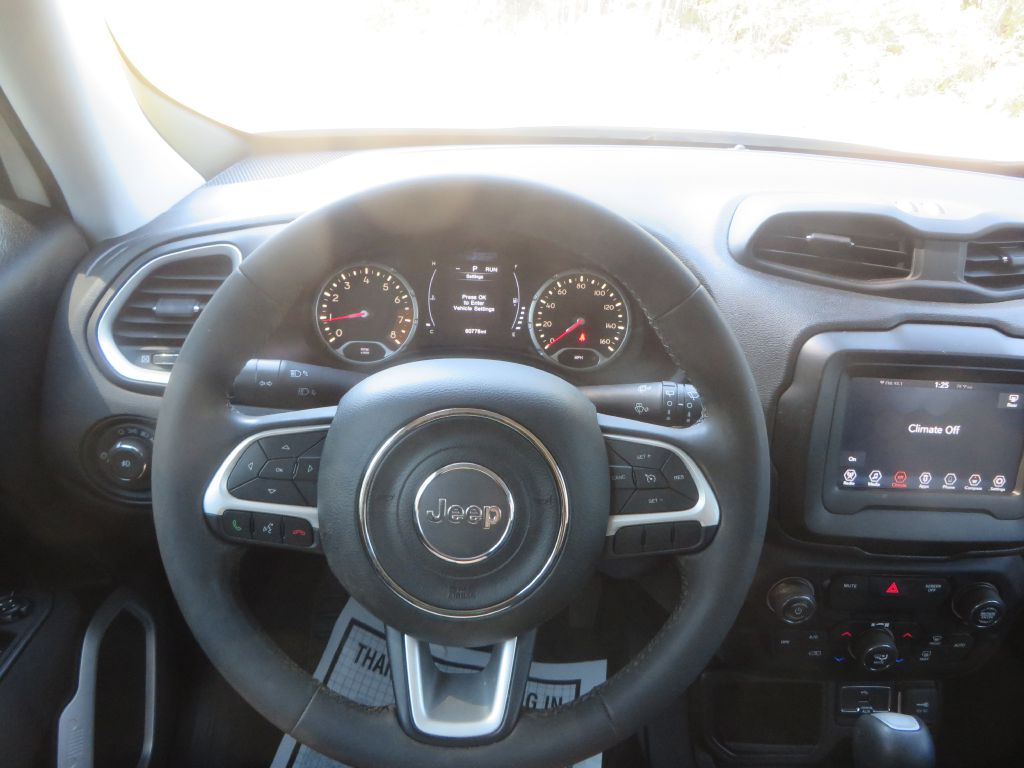 Photo 12 of this JEEP RENEGADE