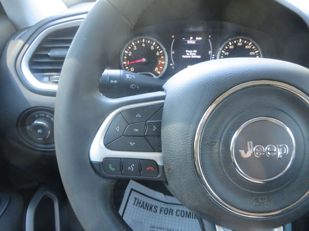 Photo 15 of this JEEP RENEGADE