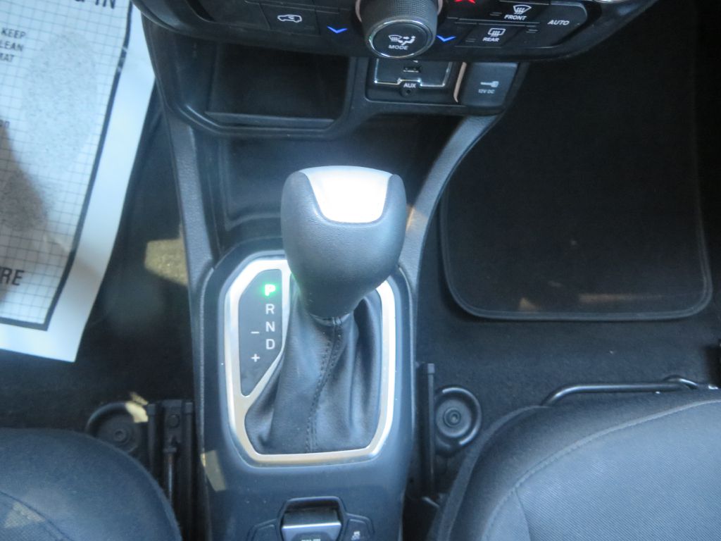 Photo 19 of this JEEP RENEGADE