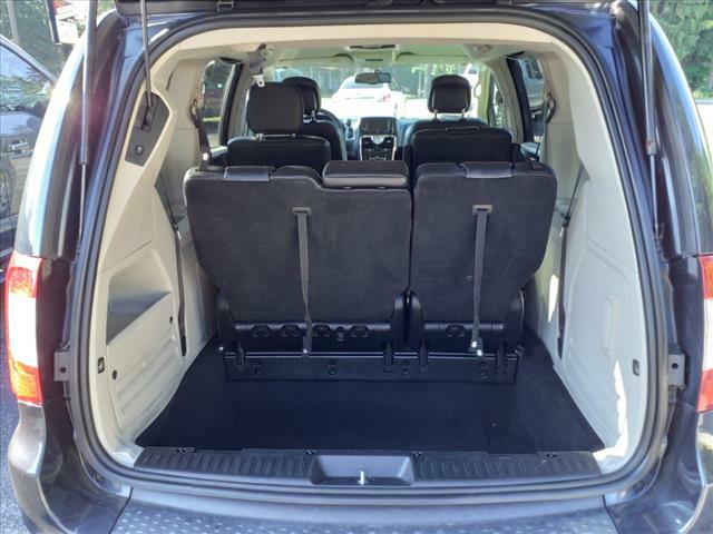 CHRYSLER TOWN AND COUNTR 2014 CHRYSLER TOWN AND COUNTR 2C4RC1BG0ER209136