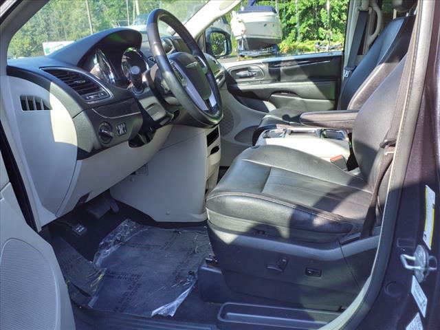 CHRYSLER TOWN AND COUNTR 2014 CHRYSLER TOWN AND COUNTR 2C4RC1BG0ER209136