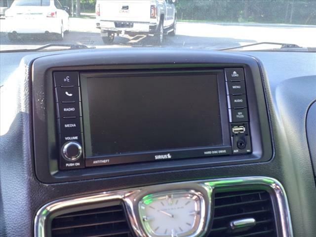 CHRYSLER TOWN AND COUNTR 2014 CHRYSLER TOWN AND COUNTR 2C4RC1BG0ER209136