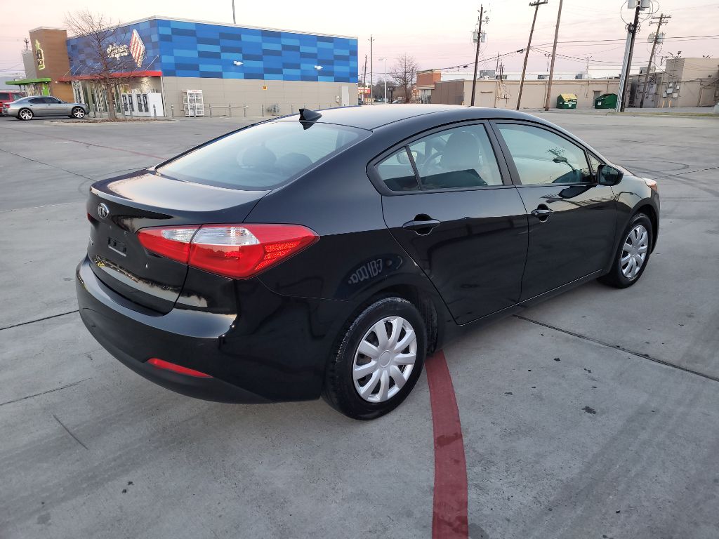 Photo 8 of this KIA FORTE