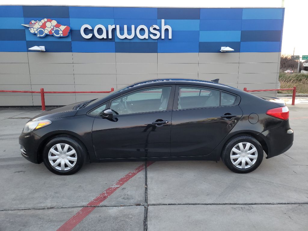 Photo 3 of this KIA FORTE