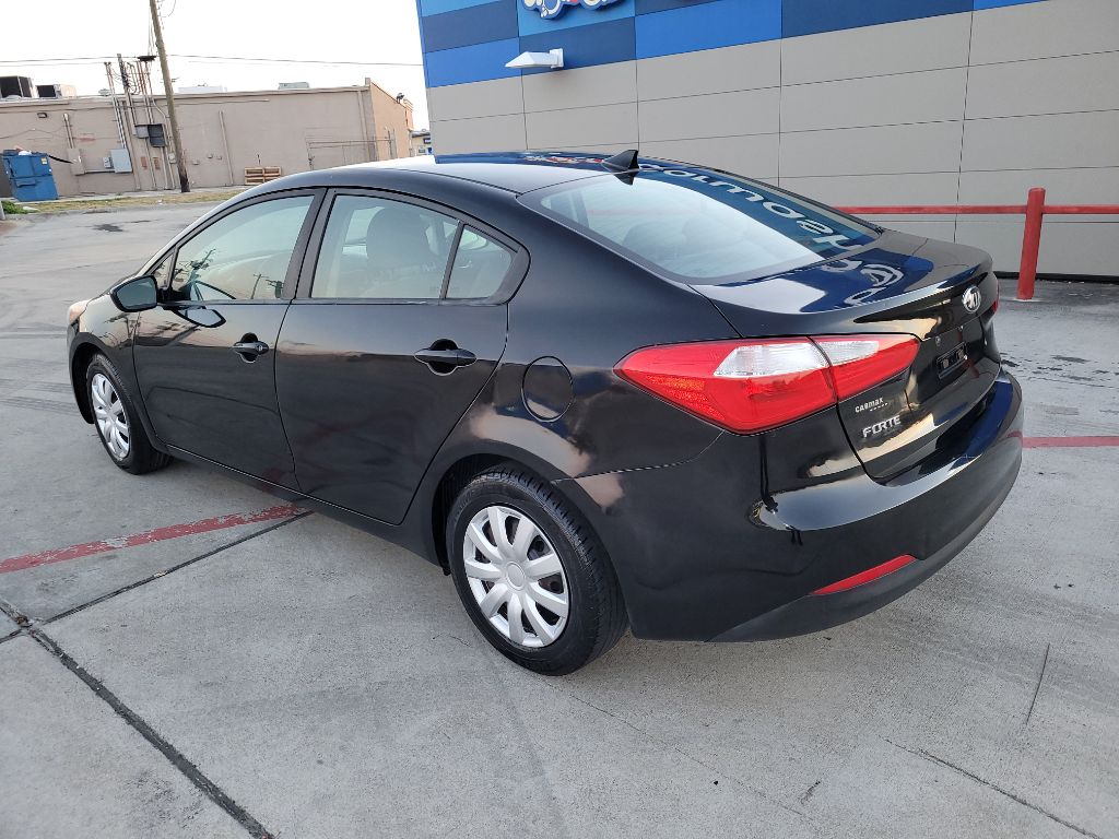 Photo 7 of this KIA FORTE