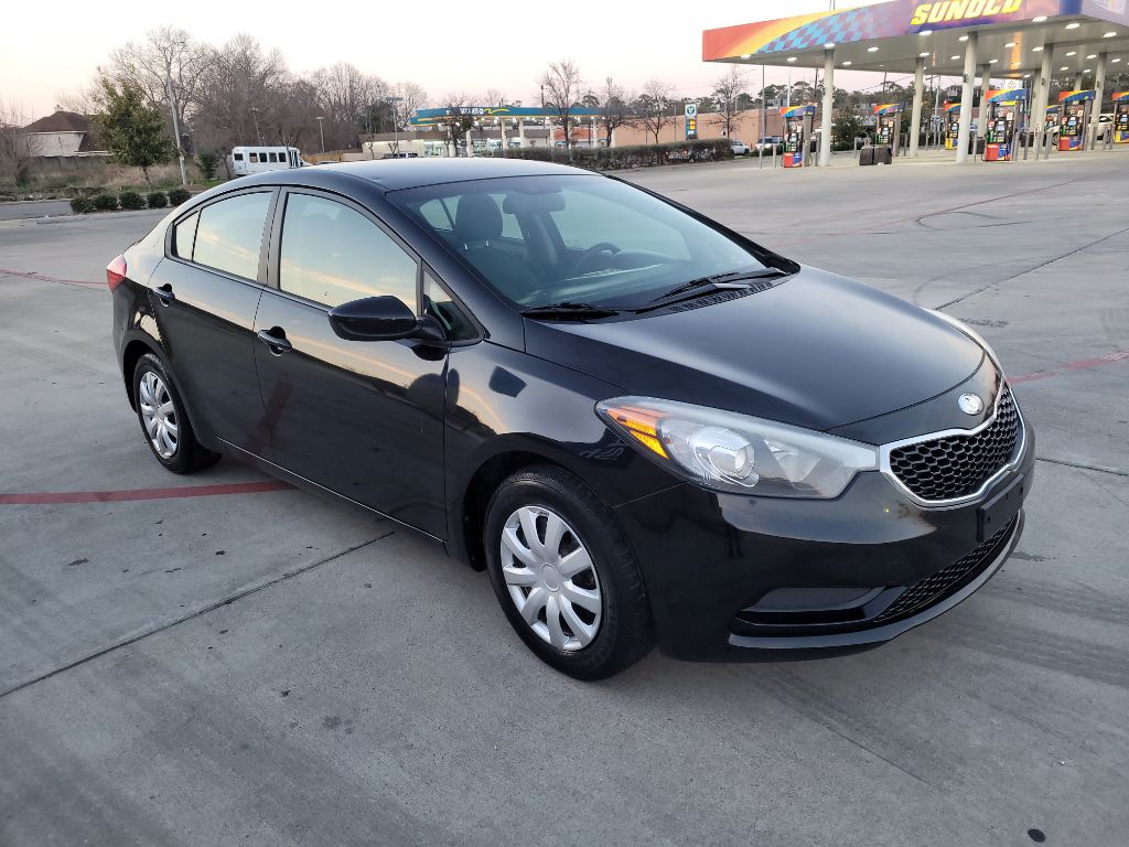 Photo 5 of this KIA FORTE