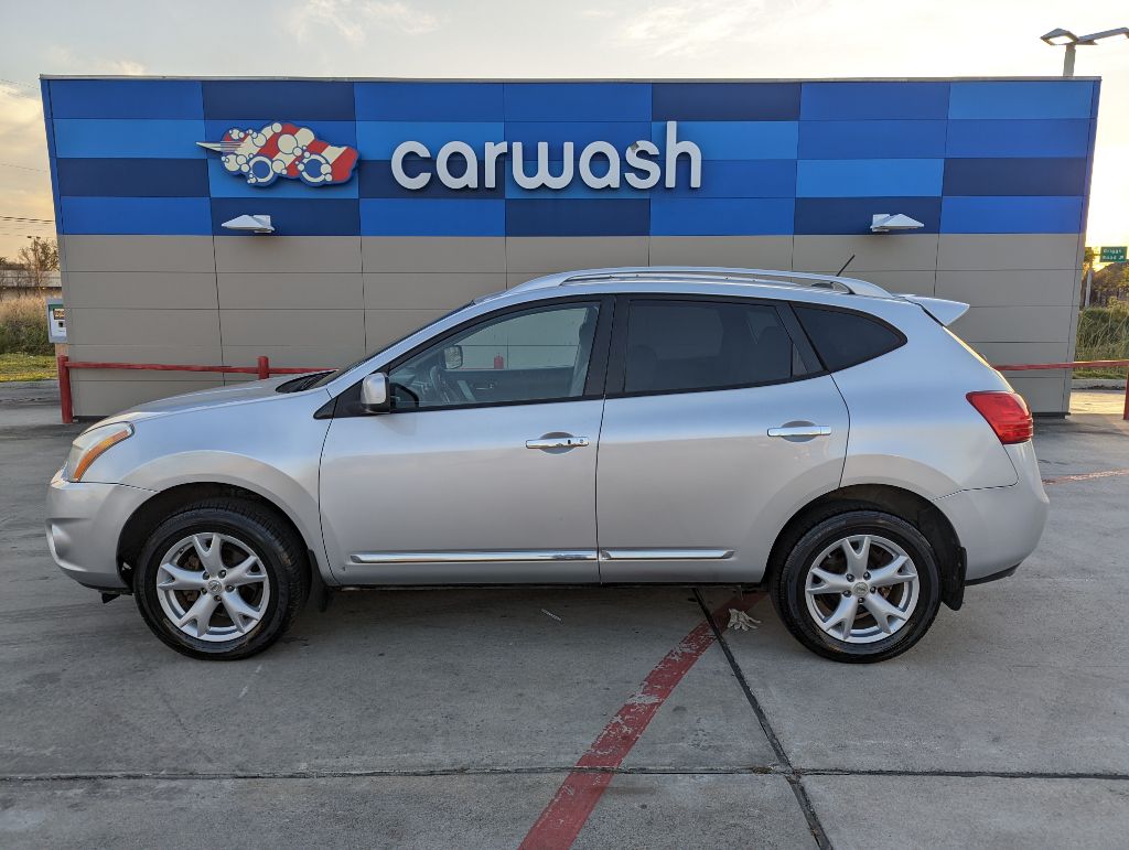 Photo 17 of this NISSAN ROGUE